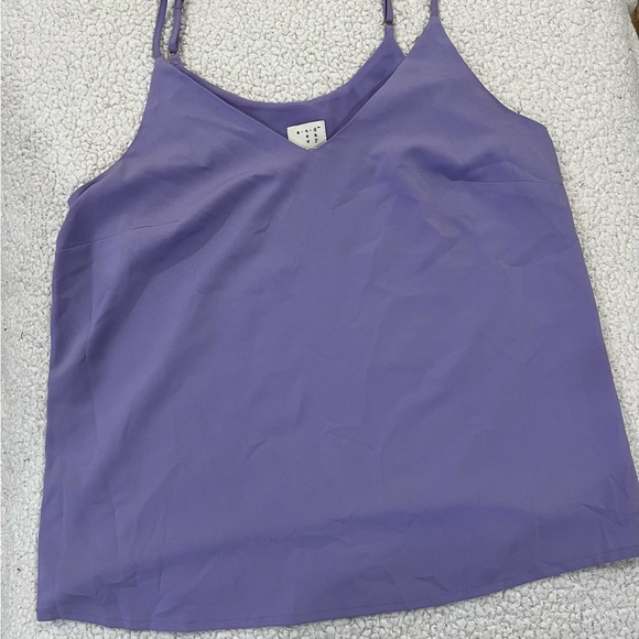 A New Day tank Size XS lavender in color. Great condition - Picture 1 of 1